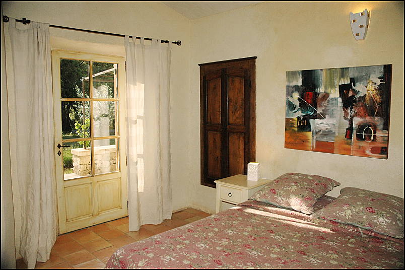 Master bedroom - Gite rental in Luberon